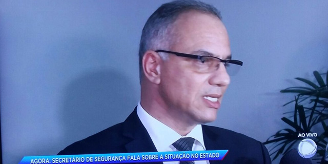 No Rio, Globo faz RecordTV exibir entrevista ao vivo da emissora